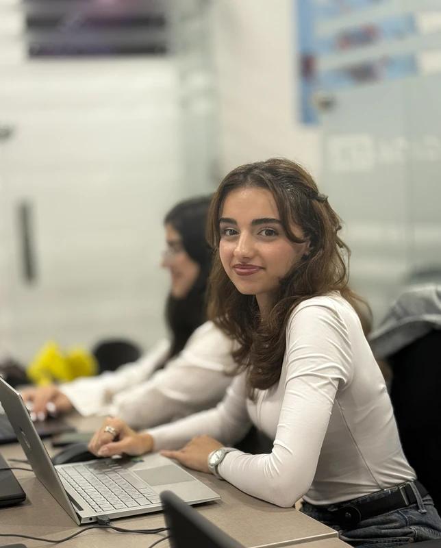 Full Stack Proqramlaşdırma Dərsi